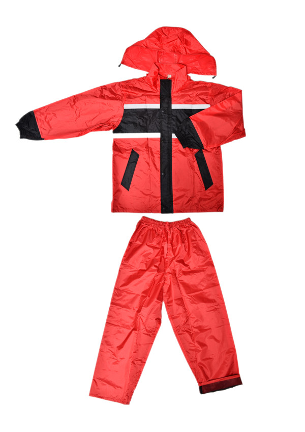 Heavy duty OEM polyester coated PVC rain suit with reflecting