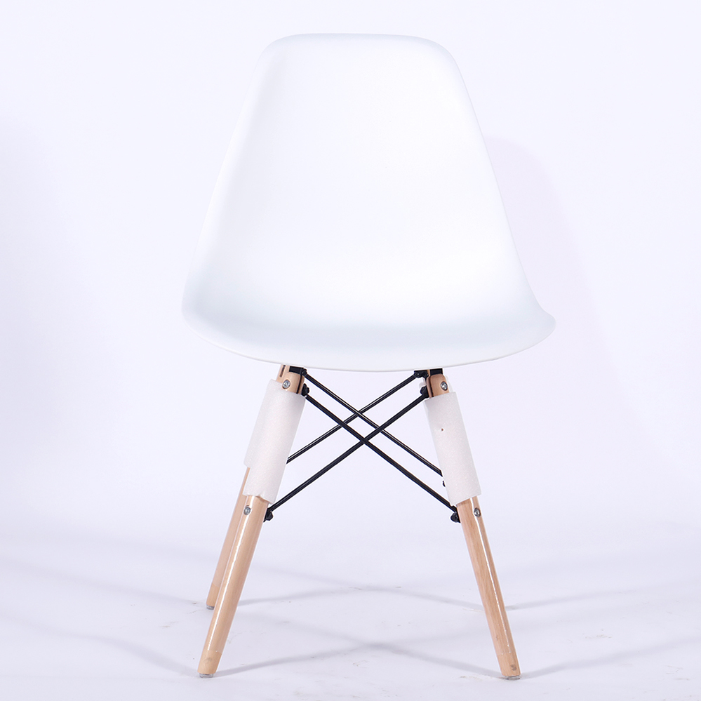 Eames Plastic Side Chair DSW Ash Base