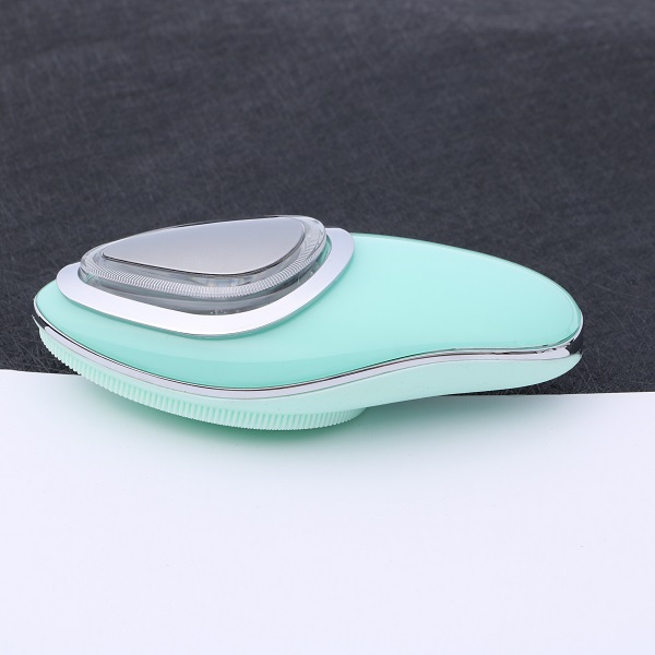 China Facial Cleansing Brush LED & EMS Manufacturer and Supplier TopJoy