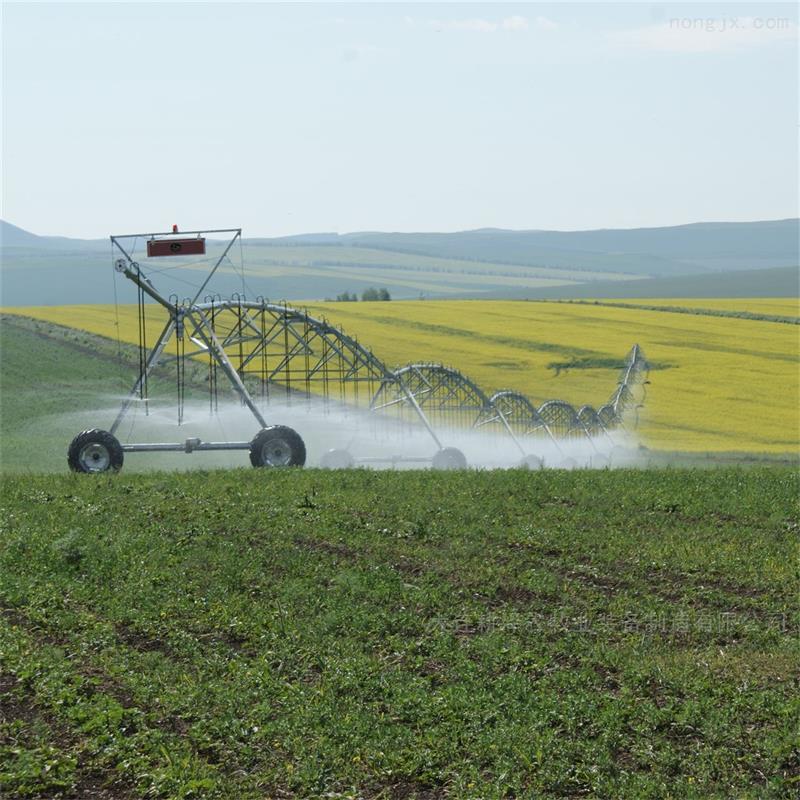 Center pivot sprinkler irrigation machine