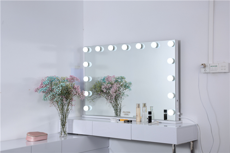 Hollywood Mirror Vanity Makeup Mirror with USB charging port outlet Mirror with Light Bulbs